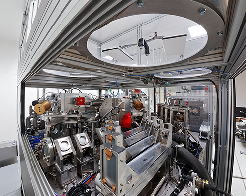 MATISSE (Multi-AperTure mid-Infrared SpectroScopic Experiment) in the lab at the Observatoire de la Côote d’Azur in France, where it underwent a suite of initial tests before being transported to Chile for integration into the Very Large Telescope Interferometer (VLTI) at ESO’s Paranal Observatory. This instrument will offer unique and fascinating observational capabilities. Its high-resolution observations will contribute to answering several fundamental astrophysical questions and will surely lead to unexpected discoveries.